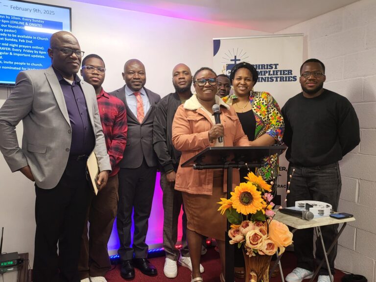 Cam Pic Members Group Photo 2 768x576